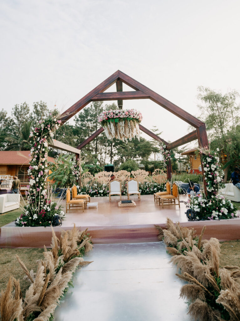 Traditional Wedding Shoot at Tali Temple Calicut - Kerala State Award Winner