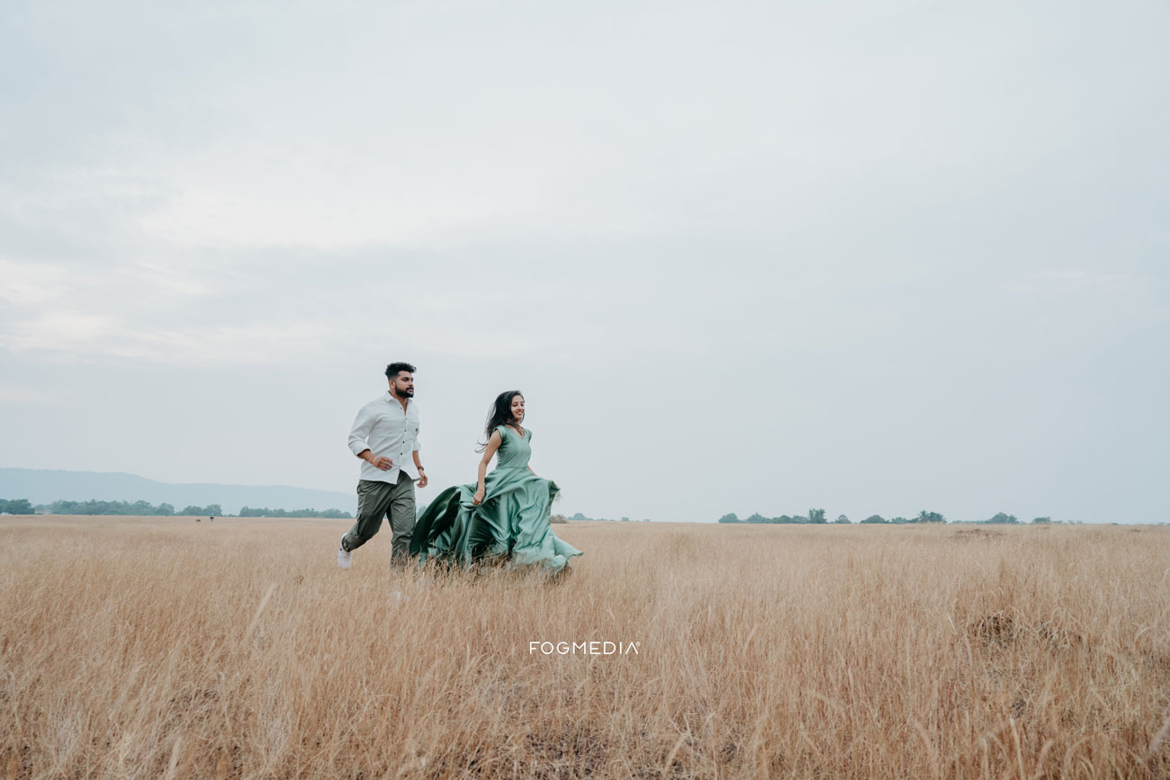 Madayipara laterite plateau at Pazhayangadi, an open-sky pre-wedding shoot location in Kannur